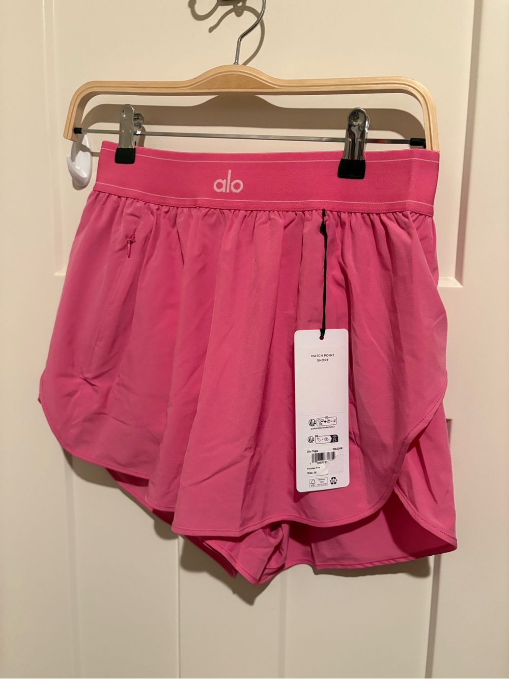 ALO Yoga Match Point Short Medium Limited: Paradise Pink NWT - Picture 4 of 7